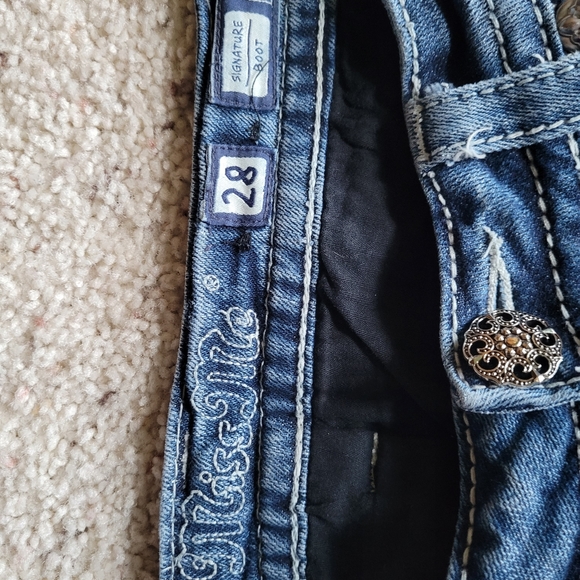 Miss Me, size 28, inseam 31 - Picture 6 of 8